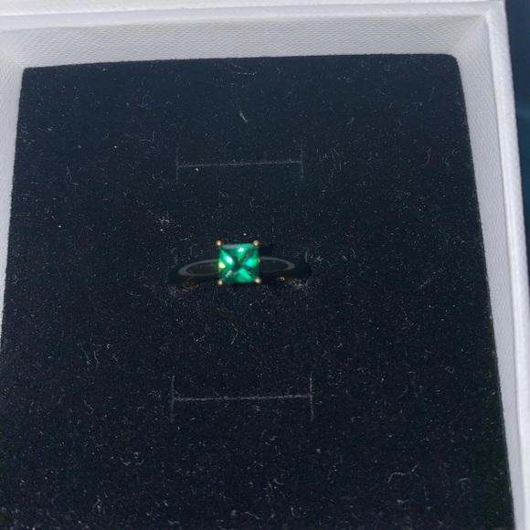 Beautiful emerald ring - Picture 1 of 3